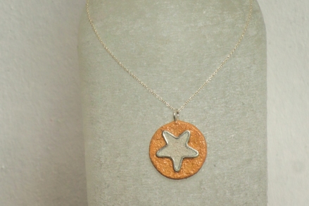 'Bahay Unity Star' including Sterling Silver necklace: R 690.00 (approx. EURO 47.00)